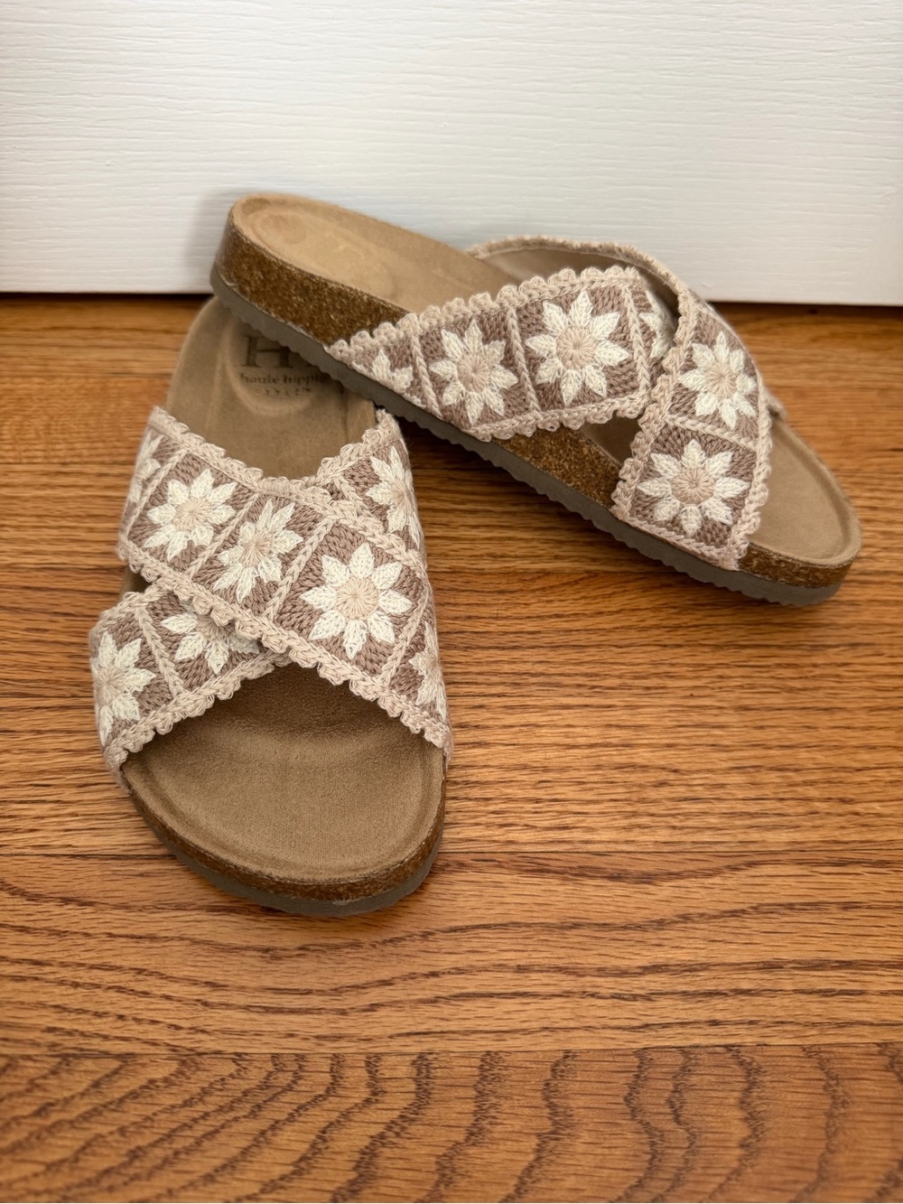 Haute Hippie Women's Crochet Cross-Band Sandals - Beige & Cream Flowers- Size 6